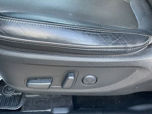 Used 2022 Hyundai Santa Fe SEL w/ Convenience + Premium Package AWD/4WD image 10
