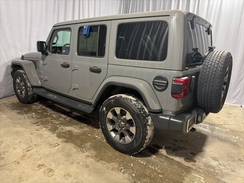 Used 2020 Jeep Wrangler Unlimited Sahara image 7
