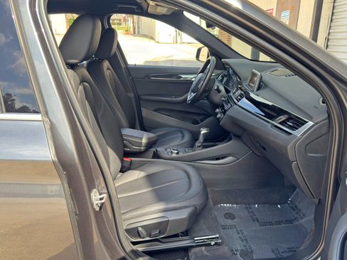 Used 2017 BMW X1 xDrive28i w/ Cold Weather Package AWD/4WD image 14