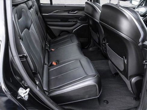 Used 2023 Jeep Grand Cherokee Overland w/ Luxury Tech Group IV image 25