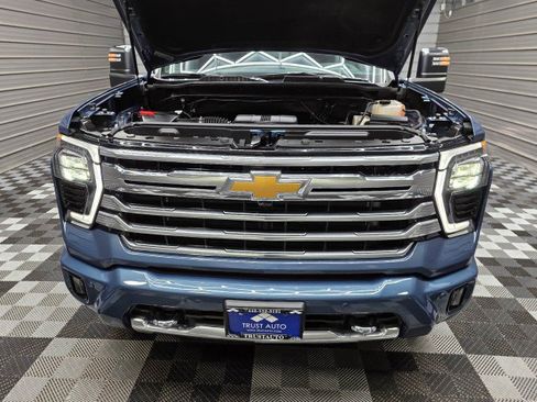 Used 2025 Chevrolet Silverado 2500 High Country w/ High Country Premium Package AWD/4WD image 48