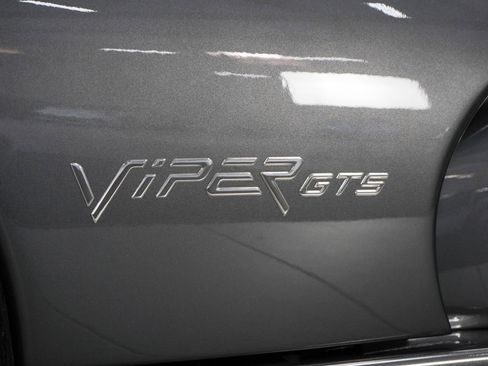 Used 2002 Dodge Viper GTS RWD image 16
