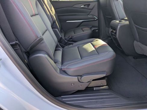 New 2026 Chevrolet Traverse RS FWD image 37