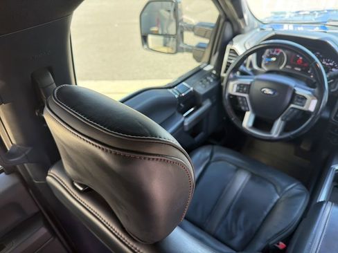 Used 2022 Ford F250 Platinum image 15