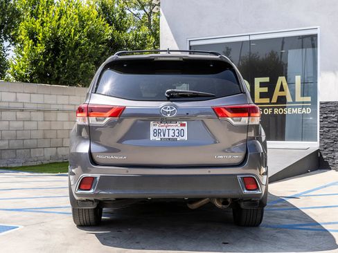 Used 2019 Toyota Highlander Limited AWD/4WD image 15