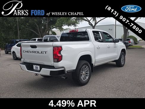 Used 2024 Chevrolet Colorado LT RWD image 4