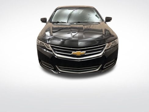 Used 2019 Chevrolet Impala LT image 2