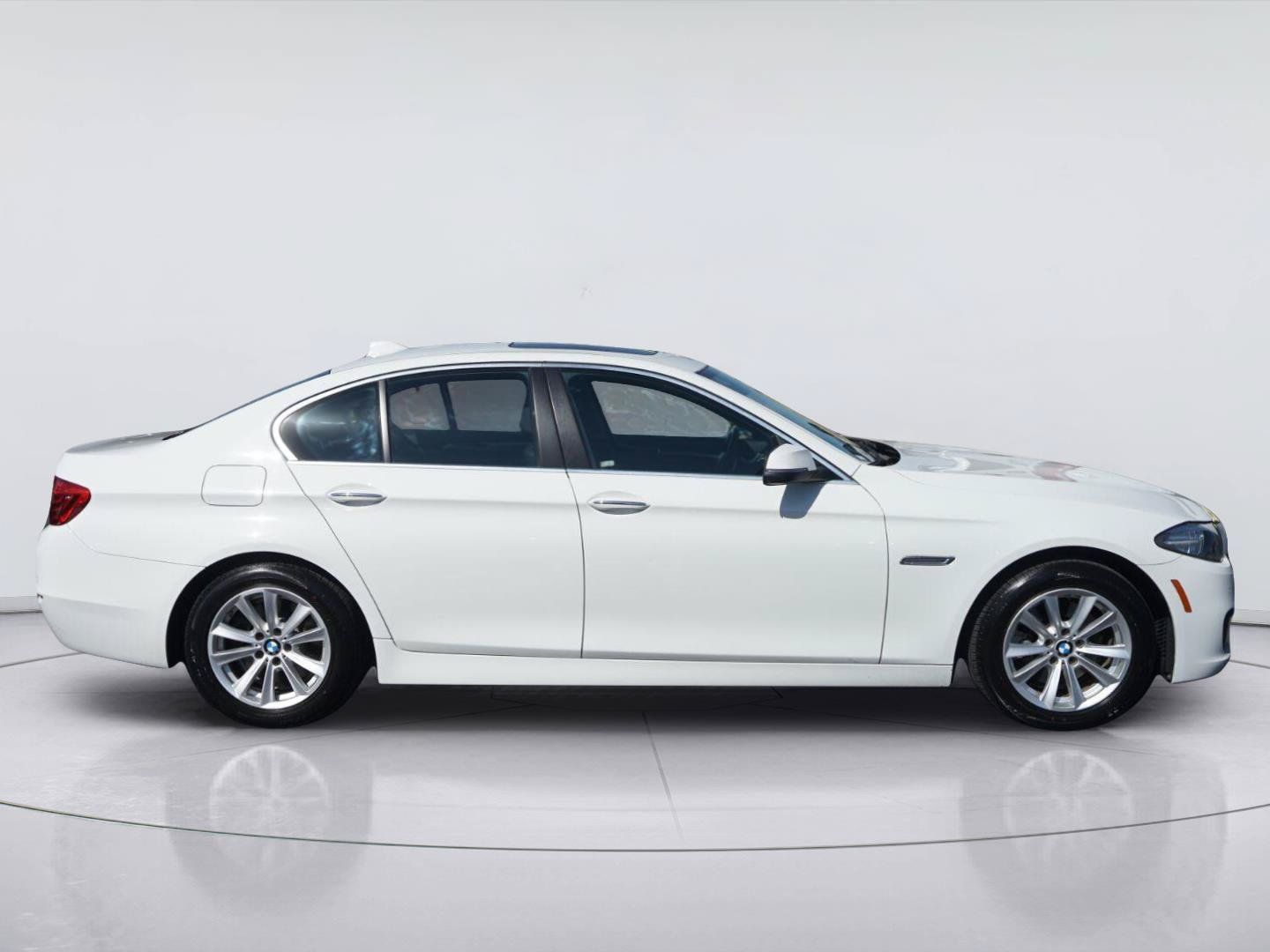 Used 2016 BMW 528i Sedan RWD image 5