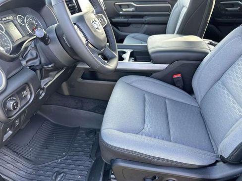 New 2026 RAM 1500 4x4 Crew Cab image 12