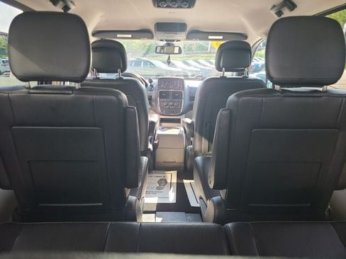 Used 2019 Dodge Grand Caravan SXT FWD image 20
