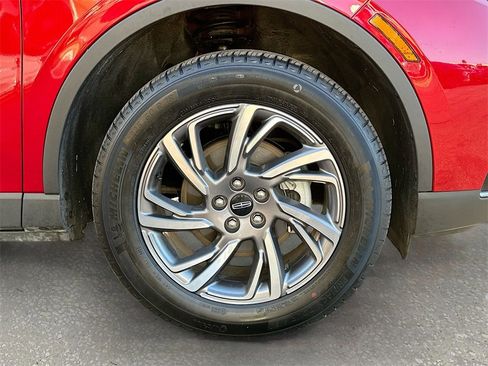 Used 2025 Lincoln Corsair AWD w/ Equipment Group 101A image 30