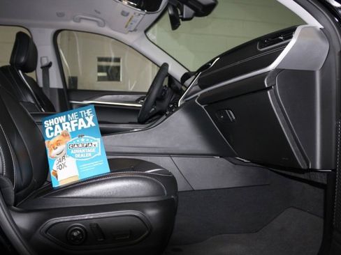 Used 2023 Jeep Grand Cherokee Limited w/ Black Appearance Package image 5