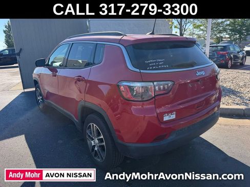 Used 2019 Jeep Compass Latitude w/ Cold Weather Group AWD/4WD image 4