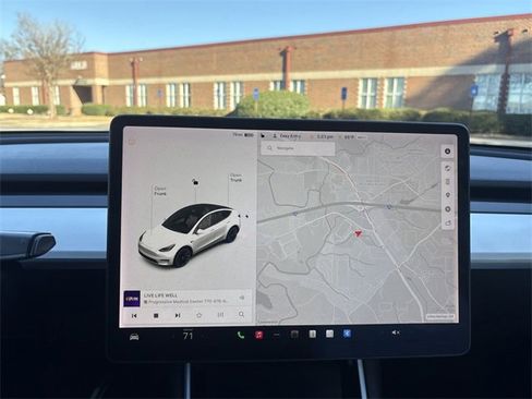 Used 2020 Tesla Model Y Long Range image 10