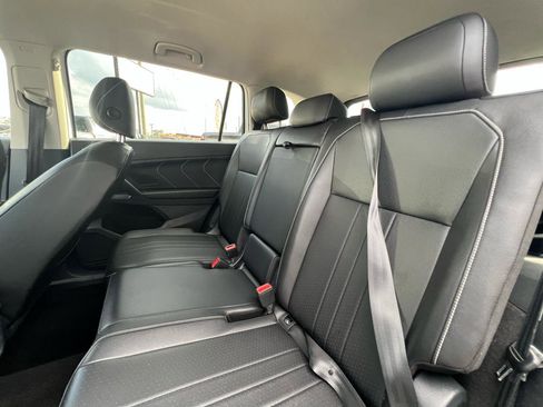 Used 2024 Volkswagen Tiguan SE image 21