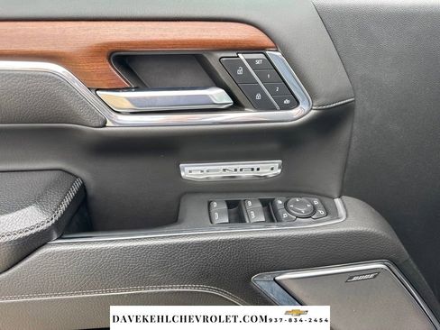 Used 2023 GMC Sierra 1500 Denali w/ Technology Package AWD/4WD image 9