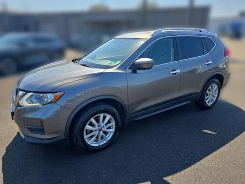 Used 2019 Nissan Rogue SV AWD/4WD image 1