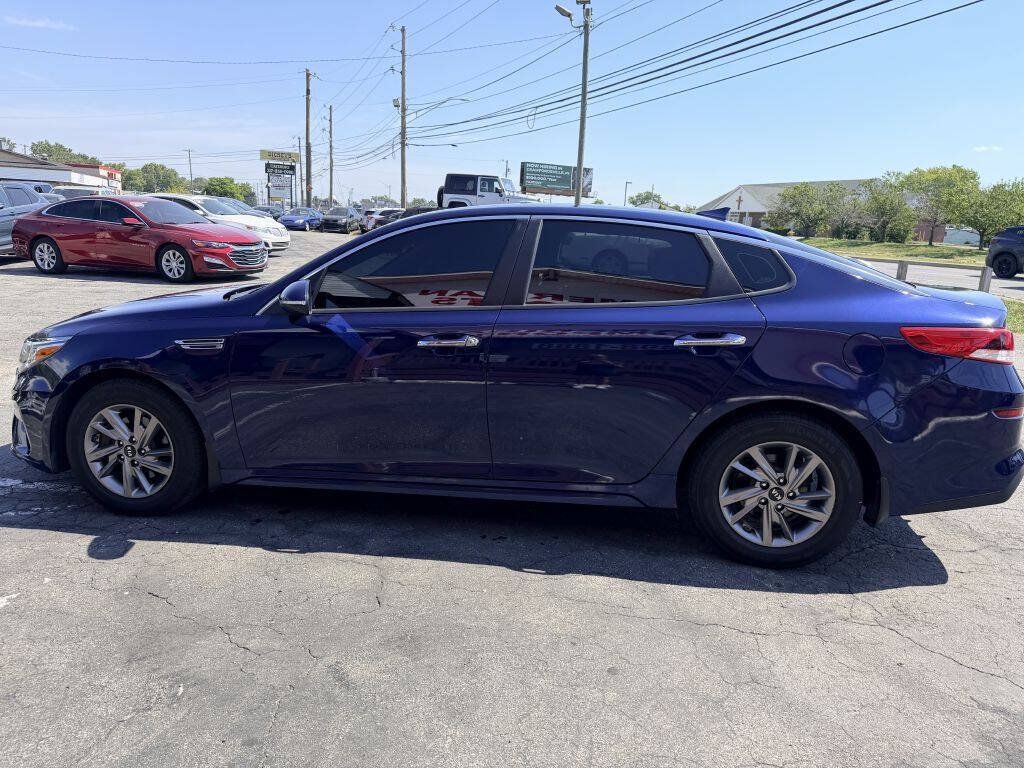 Used 2019 Kia Optima LX FWD image 3