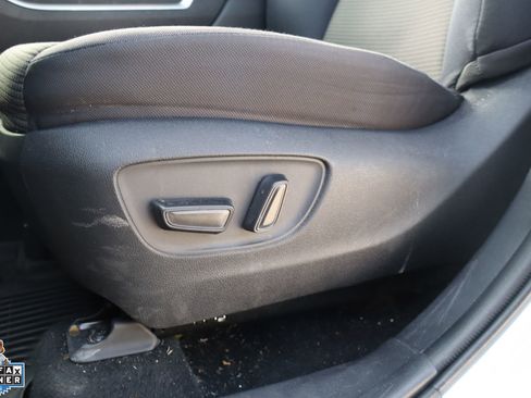 Used 2022 Toyota Highlander L FWD image 14