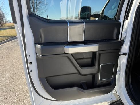 Used 2018 Ford F150 Lariat image 38