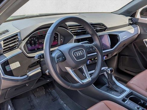 Used 2022 Audi Q3 2.0T Premium w/ Convenience Package AWD/4WD image 10