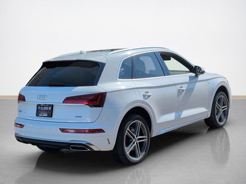 Used 2021 Audi Q5 e Premium Plus w/ Premium Plus Package AWD/4WD image 3