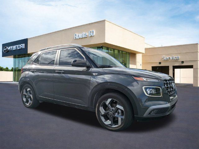 Certified 2024 Hyundai Venue Limited FWD image 2