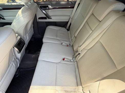 Used 2011 Lexus GX 460 w/ Comfort Plus Pkg AWD/4WD image 30