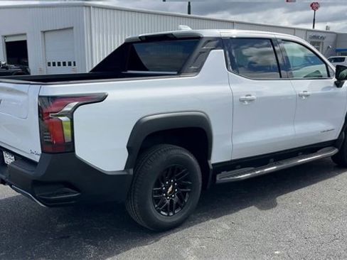 New 2025 Chevrolet Silverado EV LT image 8