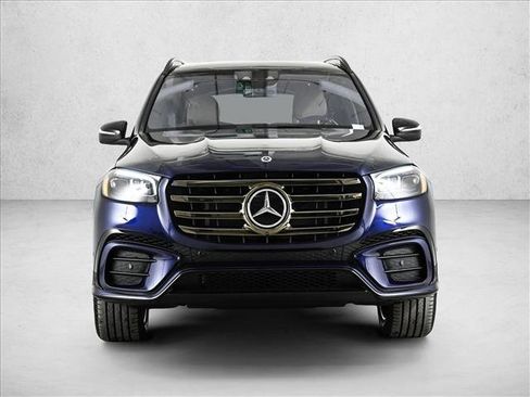 New 2026 Mercedes-Benz GLS 580 4MATIC image 2