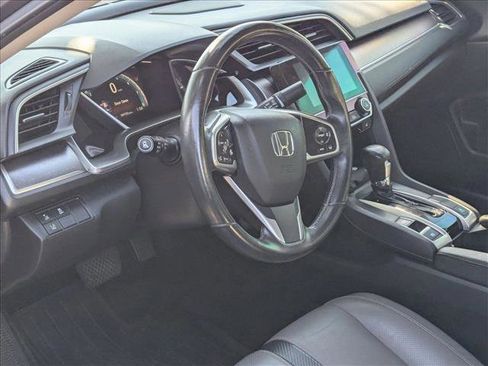 Used 2018 Honda Civic Touring image 8