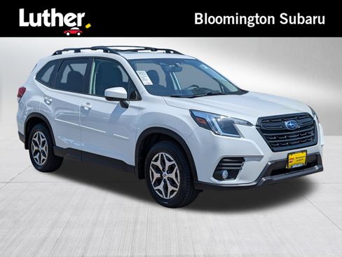 Used 2022 Subaru Forester Premium AWD/4WD image 1