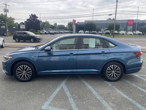 Used 2019 Volkswagen Jetta SEL FWD image 2