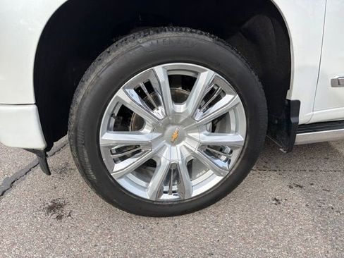 Used 2023 Chevrolet Silverado 1500 High Country w/ Technology Package image 27