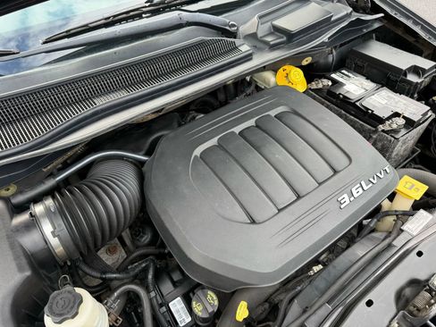 Used 2014 Dodge Grand Caravan SXT FWD image 47