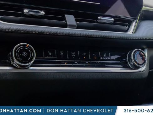 Used 2025 Chevrolet Equinox LT FWD image 10