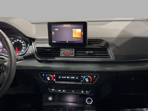 Used 2020 Audi Q5 2.0T Premium w/ Titanium Sport Package image 32