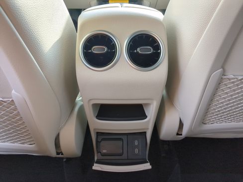 Certified 2025 Mercedes-Benz GLA 250 image 28