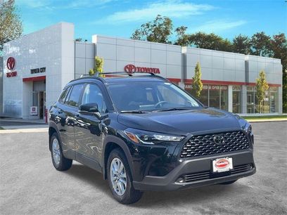 New 2025 Toyota Corolla Cross LE w/ Moonroof Package