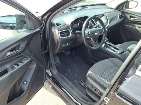 Used 2023 Chevrolet Equinox LT image 10