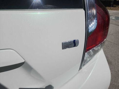 Used 2016 Toyota Prius C One FWD image 7