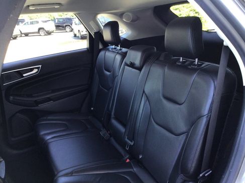 Used 2021 Ford Edge Titanium AWD/4WD image 34