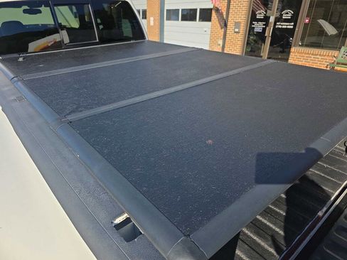 Used 2004 Chevrolet Silverado 3500 4x4 Crew Cab w/ Heavy-Duty Power Package image 32