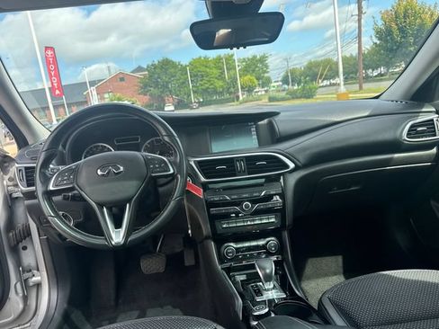 Used 2019 INFINITI QX30 AWD w/ Navigation Package image 16