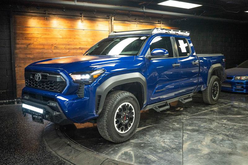 Used 2024 Toyota Tacoma TRD Off-Road w/ TRD Off Road Upgrade Package AWD/4WD image 2