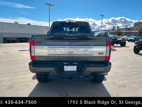 Used 2017 Ford F350 Platinum w/ Platinum Ultimate Package image 4