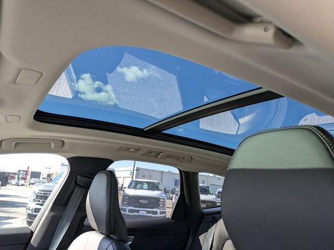 New 2026 Volvo XC60 B5 Ultra w/ Protection Package Premier image 19