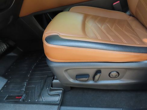 Used 2024 Nissan Pathfinder Platinum w/ Cargo Package AWD/4WD image 8