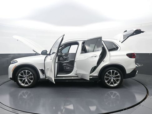 Used 2025 BMW X5 xDrive40i image 41