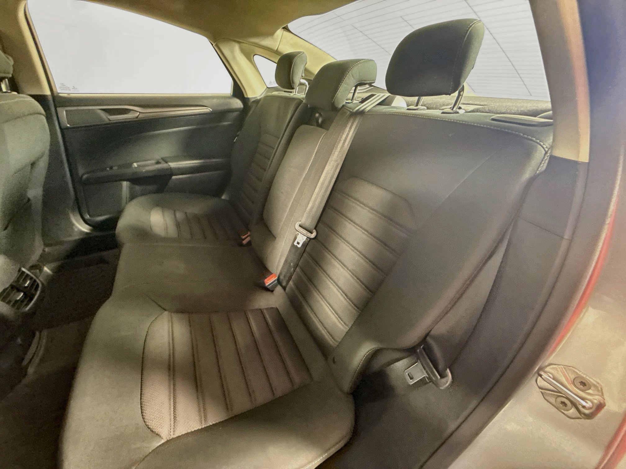 Used 2020 Ford Fusion SE FWD image 21